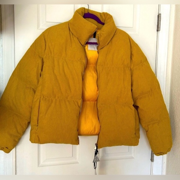 Moncler Yellow Antre Short Down corduroy - Picture 10 of 10